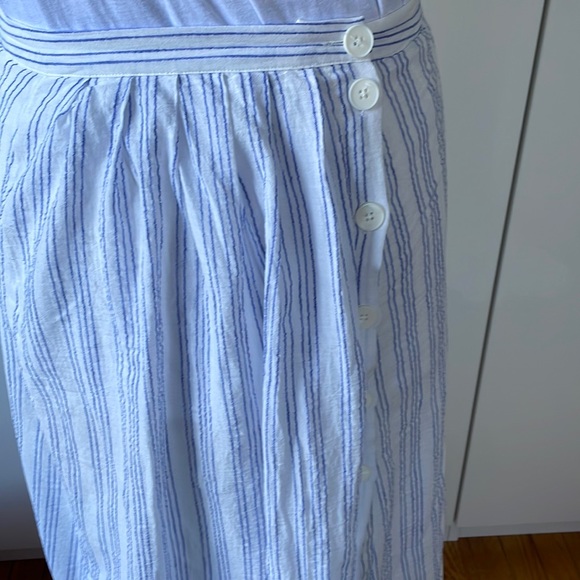 AVEC LES FILLES Striped Pleated Midi Skirt in White/Blue Size-10 - Picture 5 of 9